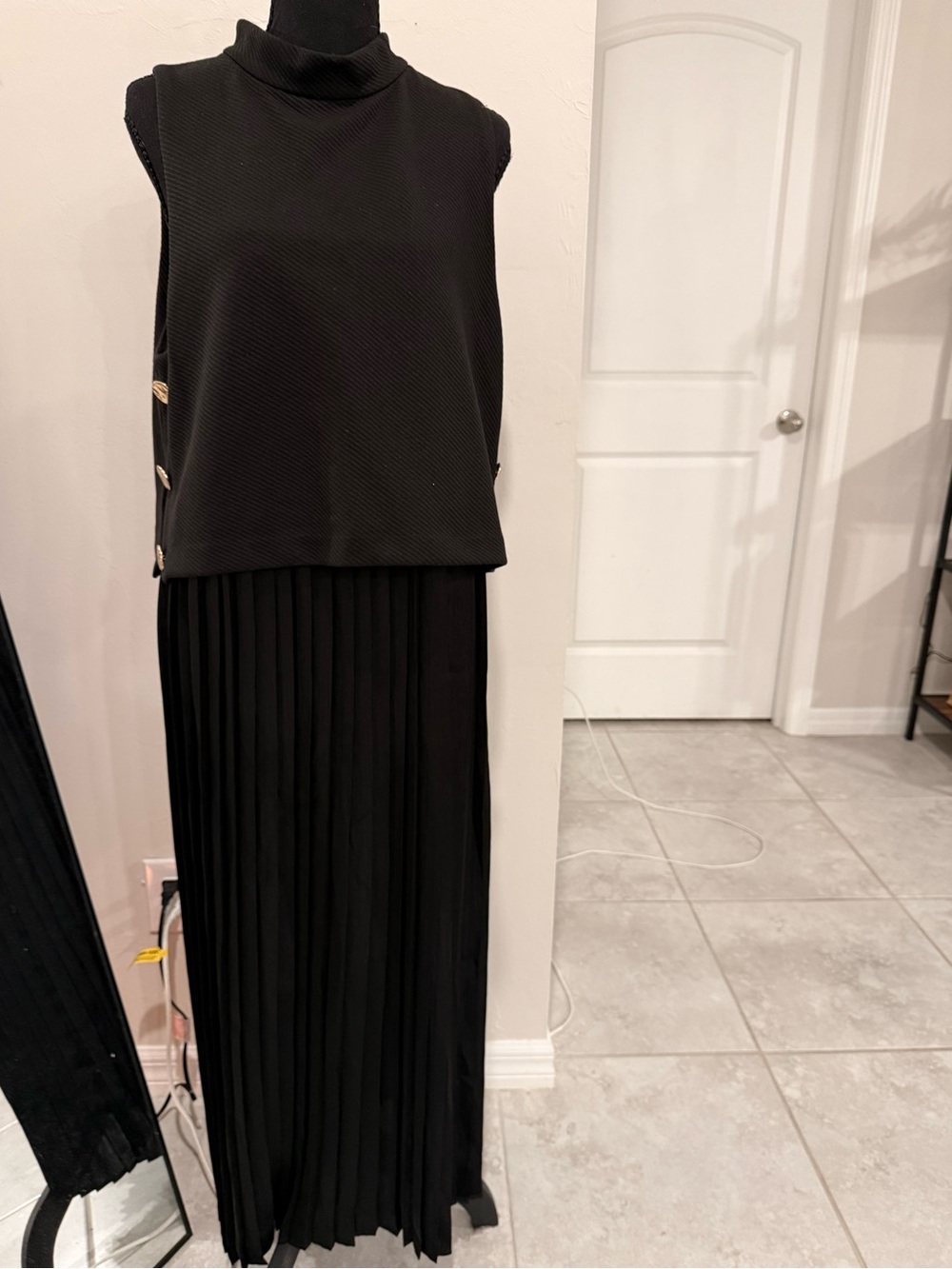 London Times Black Pleated Maxi Skirt Formal Party